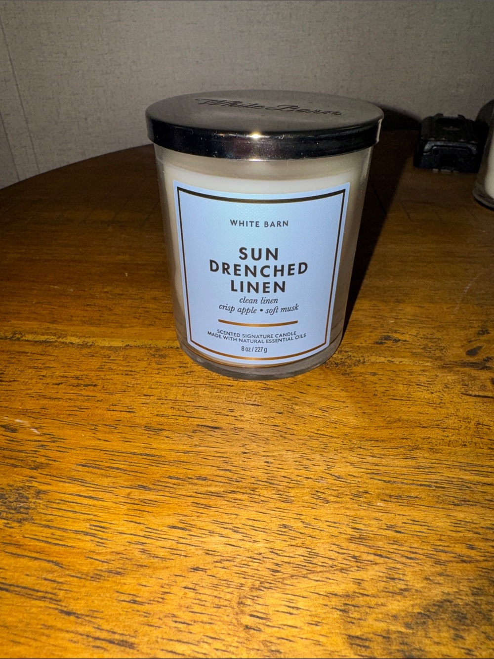 White Barn Cream Candle with Silver Lid - Sun Drenched Linen Style